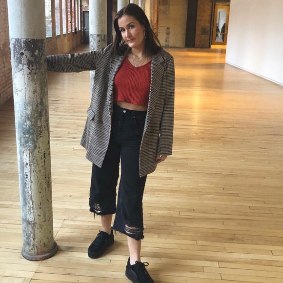 Meet your Posher, Alexandra - Picture 2 of 2